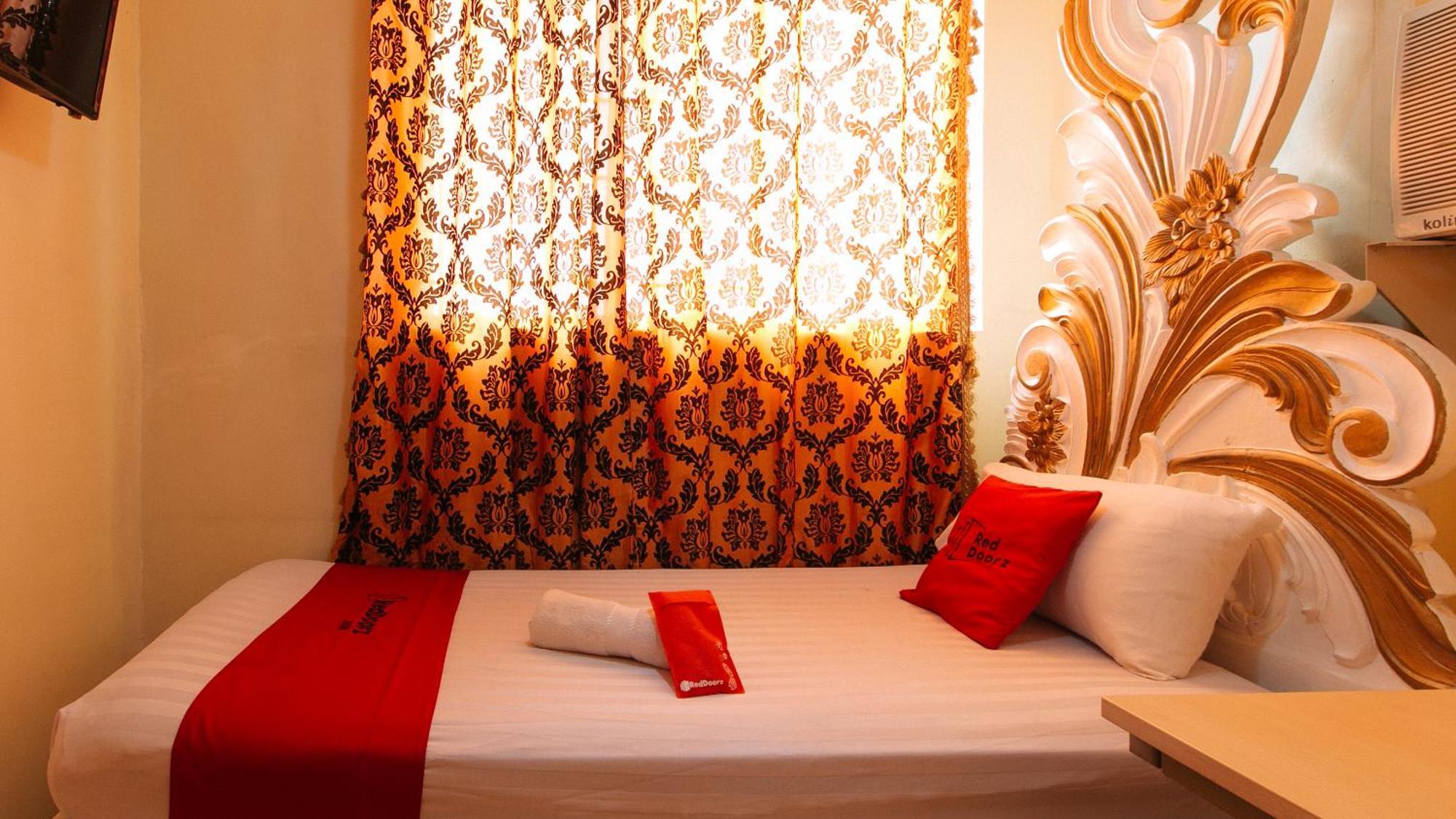 Reddoorz At Manila Venetian Hotel Екстер'єр фото