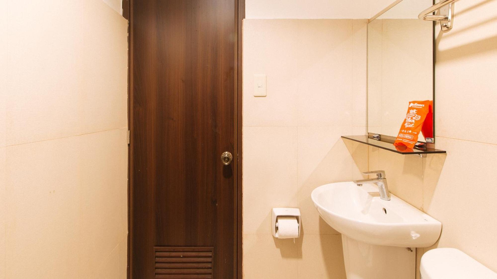 Reddoorz At Manila Venetian Hotel Екстер'єр фото