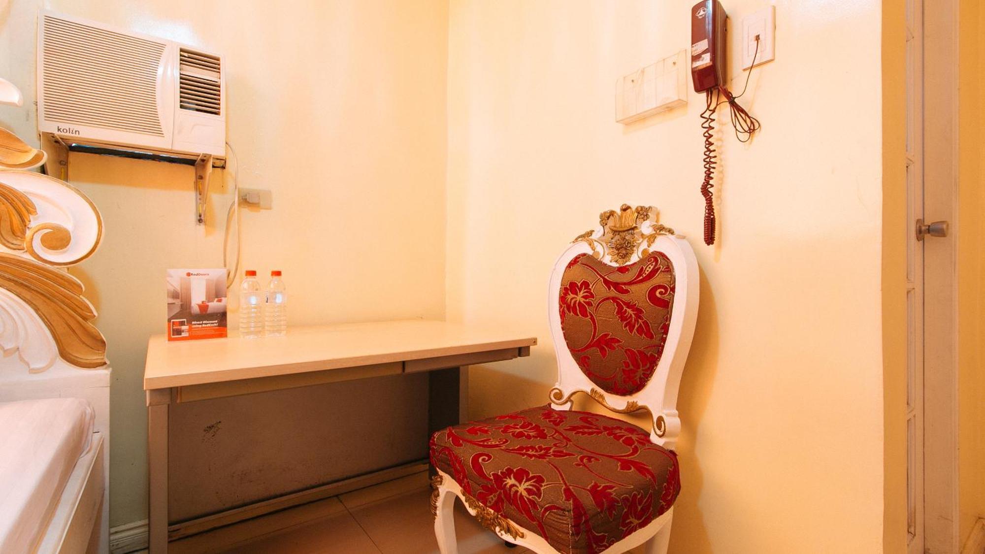 Reddoorz At Manila Venetian Hotel Екстер'єр фото