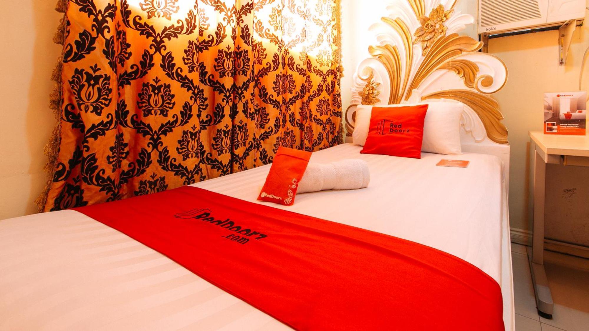 Reddoorz At Manila Venetian Hotel Екстер'єр фото